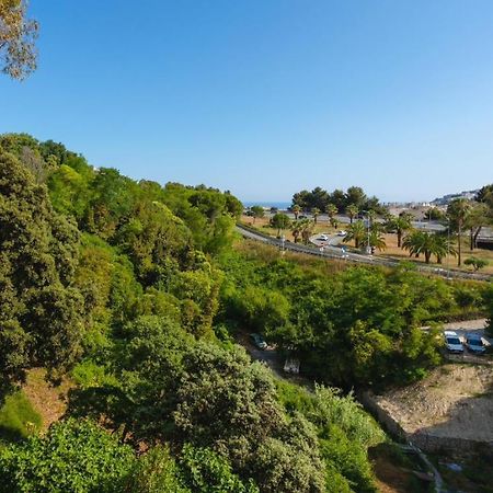 Villa Laetitia - Appt De Charme Avec Parking - Nice Nord Luaran gambar