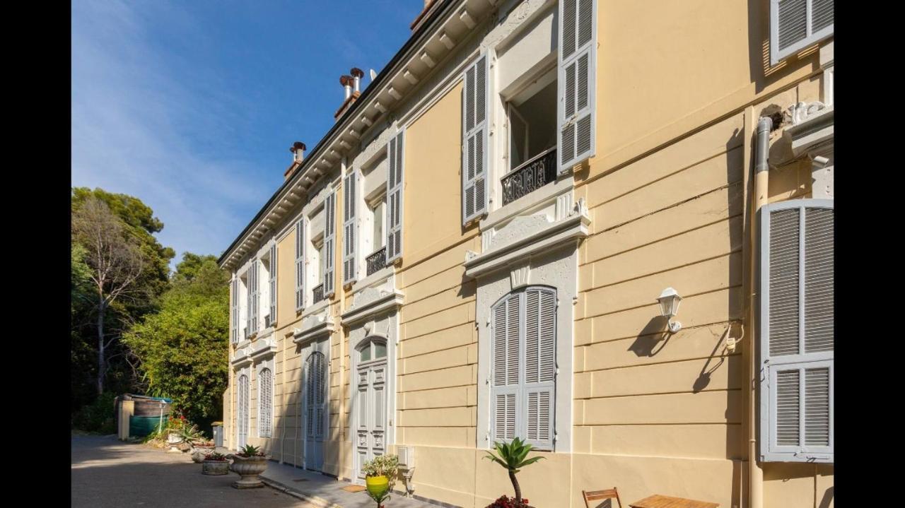 Villa Laetitia - Appt De Charme Avec Parking - Nice Nord Luaran gambar