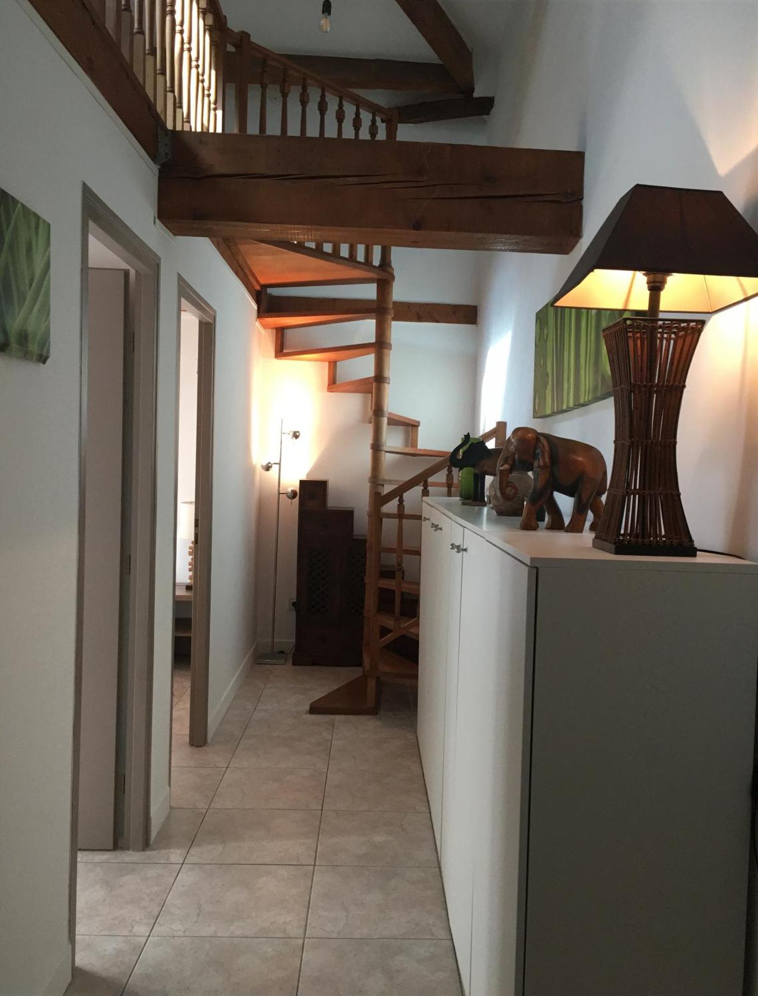 Villa Laetitia - Appt De Charme Avec Parking - Nice Nord Luaran gambar